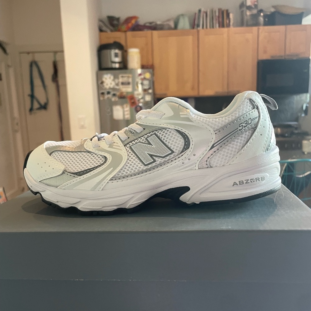 Kids Adidas 530 great condition size 3